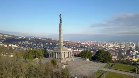 Slavin-Memorial-de-guerra-en-Bratislava