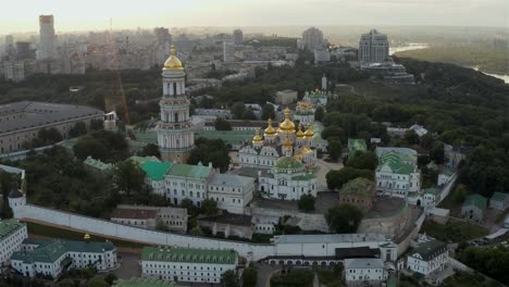 Kiev-Pechersk-Lavra-at-sunset,-Kiev,-Ukraine