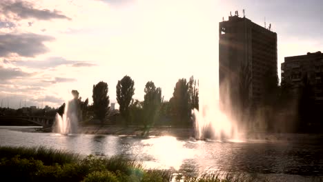 Kiev,-Ukraine.-fountains-on-the-Bank-of-the-river