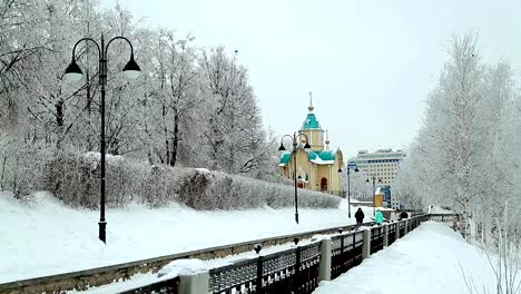 vista-de-invierno-de-las-cúpulas-de-la-iglesia