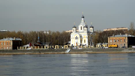 Iglesia-de-la-Santísima-Trinidad-en-San-Petersburgo