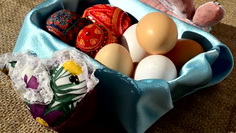 Eggs-in-a-basket-against-a-sacking.