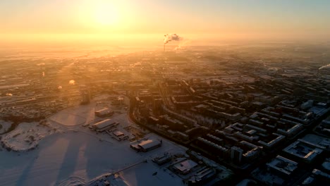 Industriegebiete-und-Wohngebiete-der-Yoshkar-Ola-im-Winter.-Luftbild