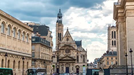 Timelapse-de-la-iglesia-de-Saint-Etienne-du-Mont-en-París-cerca-de-Panteón