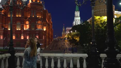 Red-Square,-Moscow,-Russia.-Young-girls-take-photos-near-Red-Square