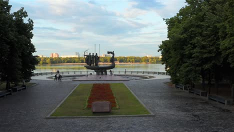 Monument-to-the-founders-of-Kyiv.-Kyi,-Schek,-Horev-and-their-sister-Lybid.