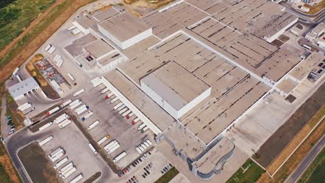 Aerial-Shot-of-Industrial-Warehouse