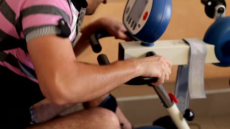 Rehabilitation-therapy-at-the-specialized-bike.