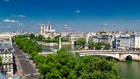 Panorama-de-París-con-la-isla-de-la-Cité-y-la-Catedral-de-Notre-Dame-de-París-timelapse-desde-el-mirador-de-Instituto-del-mundo-árabe.-Francia