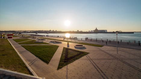 Timelapse-Blick-auf-die-Sonne-geht-unter.