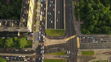 Russland-sonnigen-Tag-Moskau-Stadt-Verkehr-Prospekt-Mira-Kreuzung-Antenne-nach-unten-Ansicht-Panorama-4k