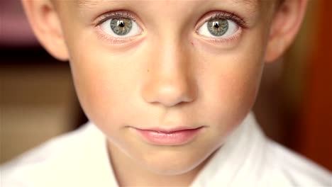 Portrait-of-a-child.-Full-hd-video