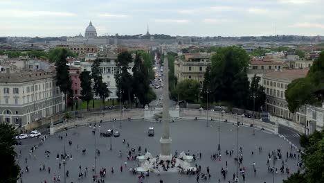 Ägyptischer-Obelisk-Ramses-im-Zentrum-der-Piazza-del-Popolo,-Luftbild