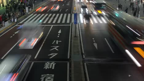 Vídeo-timelapse-HD-en-Tokio-Japón-ilustrando-conceptos-movimiento-y-velocidad-rápidos-de-un-mundo-congestionado-ocupado-con-un-aumento-de-la-población