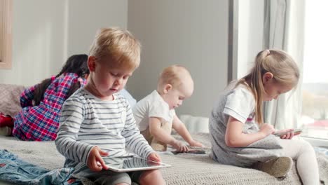 Little-Kids-Using-Gadgets-at-Home