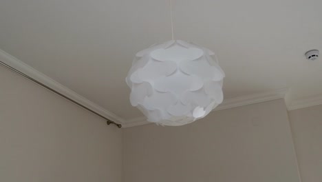 Single-round-decorative-chandelier.