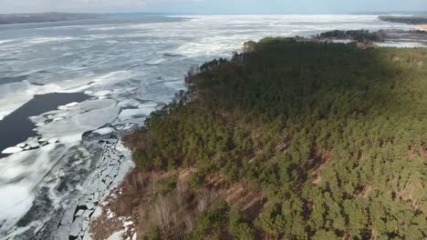 Aerial-photography-of-the-Dnieper-River-from-a-bird's-eye-view.