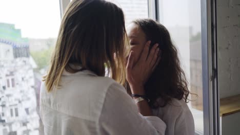 Girlfriends-in-apartment