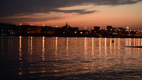 Embankment-der-Dnjepr-Podil-Kiew-ukraine-Europa-Reisen-Nachtlichter-der-Stadt