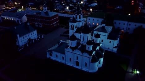 Spaso-Preobrazhensky-monastery-in-Murom-in-the-evening