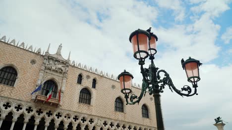 Facade-of-the-famous-Doge's-Palace-in-Venice.-No-people