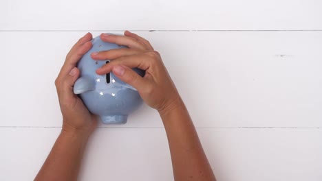 Piggy-bank,-savings-concept