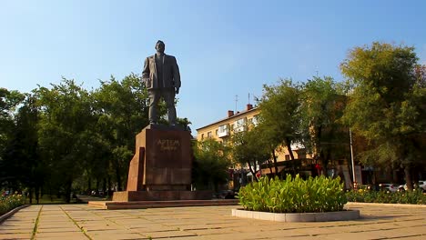 Artem-Statue-Donetsk-Ukraine