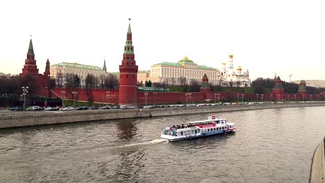 view-of-the-Kremlin-in-Moscow