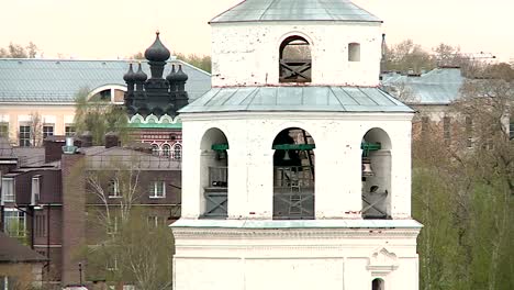 Die-Glocken-im-Glockenturm