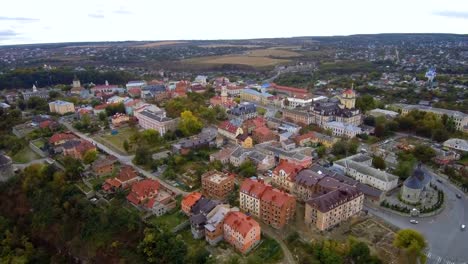 Die-Altstadt-Kamenetz-Podolsky.-Luftaufnahme,-Ansicht-von-Drone.-Herbstzeit.