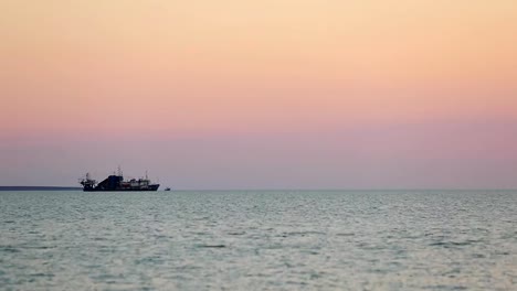 ship-sails-on-the-sea