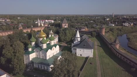 Flight-over-the-Saviour-Monastery-of-Saint-Euthymius-in-Suzdal.-Aerial-view-of-ancient-russian-monastery.-Vladimir-oblast.-Russia