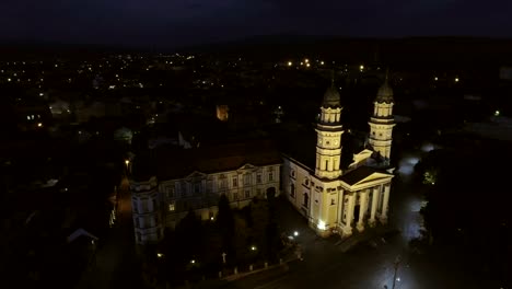 Santa-Cruz-Catedral-greco-católica-en-Uzhhorod,-Ucrania,-Óblast-de-Transcarpatia