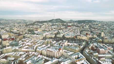 Calle-de-la-ciudad-de-antiguo-vuelo-movimientos-FullHD