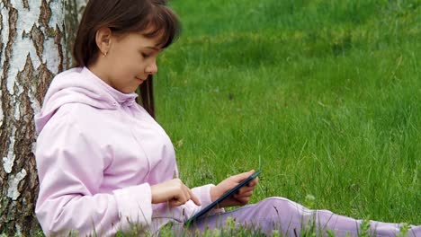 Girl-on-the-nature-on-the-Internet.