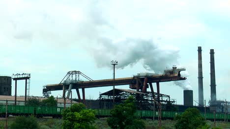 Thick-white-smoke-from-factory-chimneys