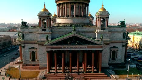 Kathedrale-des-Retters-auf-Blut-In-St.-Petersburg-Areal-Fassade