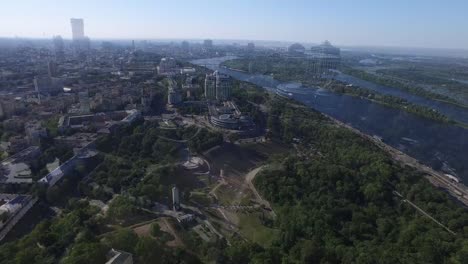 Vista-aérea-de-la-propiedad-de-la-ciudad.-Vista-aérea-de-Kiev,-Ucrania.