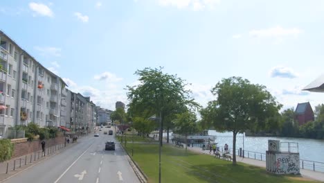 Flying-through-the-streets-of-Frankfurt