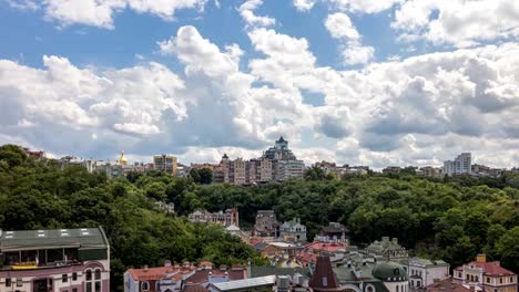 Vozdvyzhenka-Bezirk-der-zentrale-Teil-der-Stadt-Kiew,-Ukraine,-Blick-von-oben.-4k-Zeitraffer