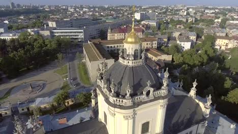 Volando-sobre-la-Catedral-de-St-Jura-(San-Jorge)