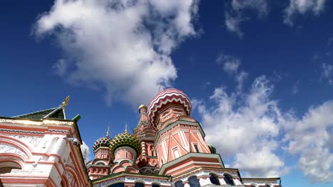 Saint-Basil-cathedral-(-Temple-of-Basil-the-Blessed),-Red-Square,-Moscow,-Russia