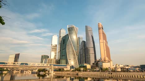 Moscow-city-skyline-motion-timelapse-or-hyperlapse-at-business-center-district-and-Moscow-River,-Moscow-Russia-4K-Time-Lapse