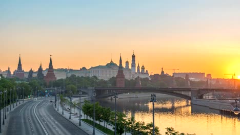 Moscow-city-skyline-night-to-day-sunrise-timelapse-at-Kremlin-Palace-Red-Square-and-Moscow-River,-Moscow-Russia-4K-Time-Lapse