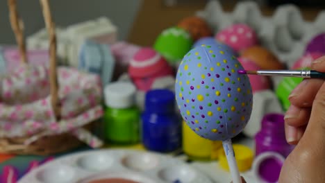 Paint-on-easter-eggs.