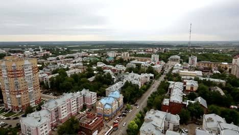 Blick-von-einem-Wolkenkratzer-auf-die-Stadt-Kirow