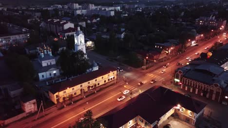 Vista-aérea-nocturna-de-la-ciudad-rusa-de-Pokrov