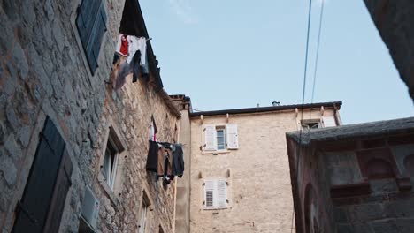 Kotor-old-town-street-view,-with-clothes-line