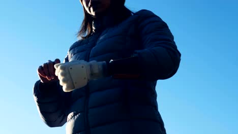 Woman-training,-wearing-bionic-prosthesis,-close-up.