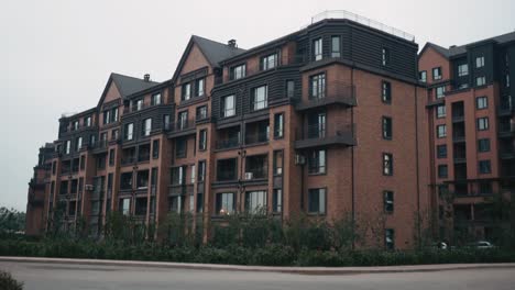 Establishing-shot-of-modern-apartment-building.-Multistoried-modern-architecture-and-stylish-living-block-of-flats